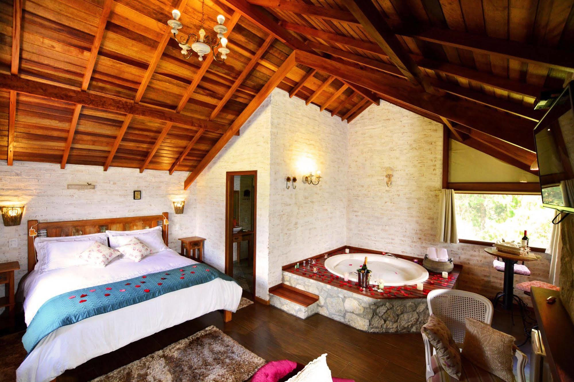 Pousada Villa Monte Verde Экстерьер фото